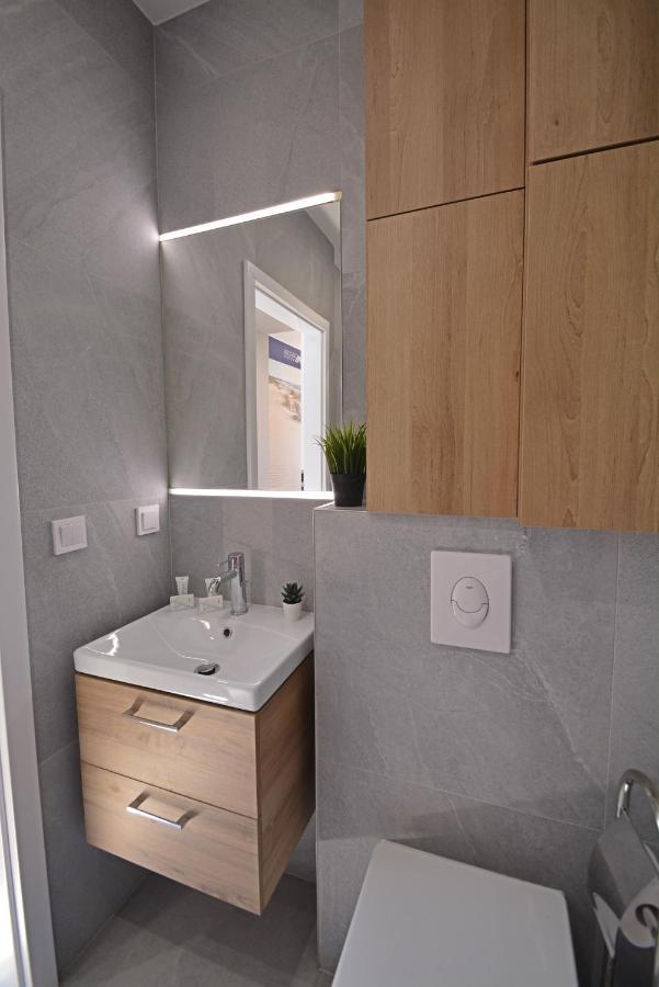 Apartamenty Bryza - Osiedle Matejki 1B ชวีโนวิชแจ ภายนอก รูปภาพ